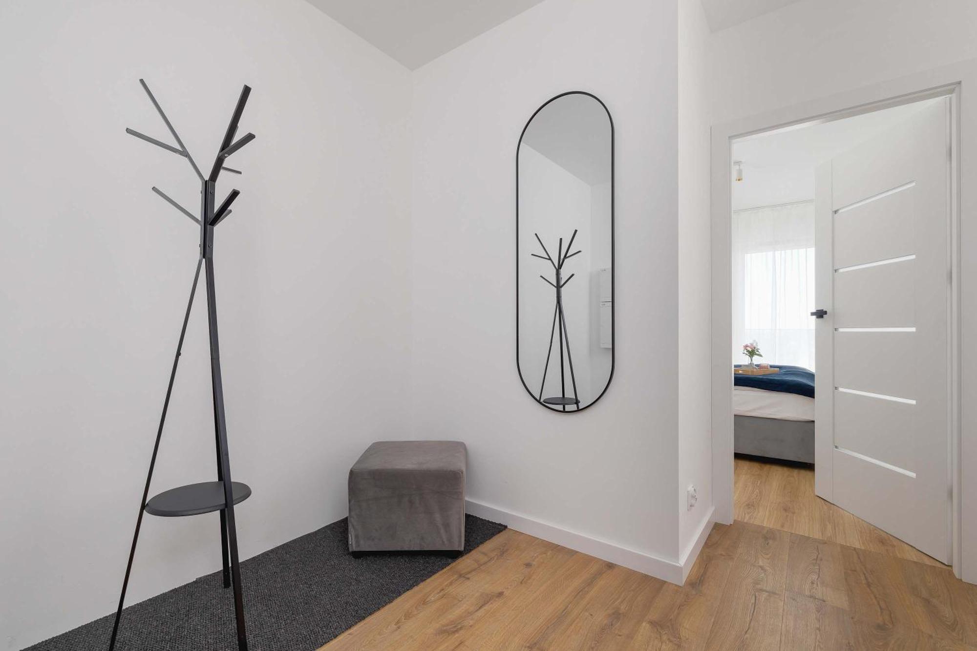 Jasny Z Umeblowanym Balkonem W Krakowie Blisko Stawu By Renters Apartment *