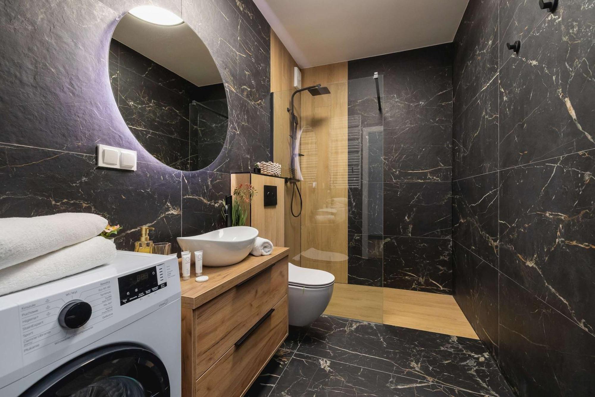 Apartment Jasny Z Umeblowanym Balkonem W Krakowie Blisko Stawu By Renters *
